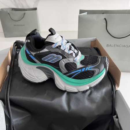 顶级版 顶级版本Balenciaga： ￥ 巴黎世家10Xl系列 情侣款老爹鞋 白蓝。 原版购入开发 做货 Balenciaga 整体鞋型汲取了Balencia - 点击图像关闭