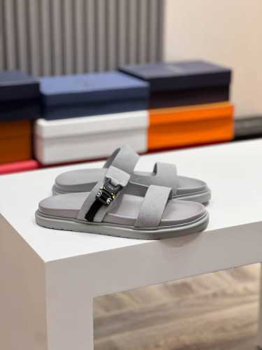 Dior 顶级版 Size39-44 38.45定做 Ss迪奥最新男款拖鞋必备 Dior Alias男士真皮拖鞋 这款 Alias 凉鞋夏季新品 彰显休闲高雅的