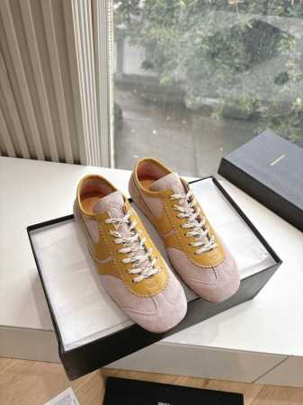 所见即所得G130代购级Dries Van Noten DVN 马拉松复古德训鞋Dries Van Noten 2025春夏系列，设计师通过改造、扭曲和颠覆经典 - 点击图像关闭