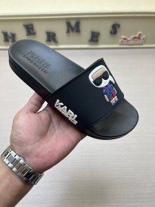 工厂P价 实价 Karl Lagerfeld 老佛爷 经典原单版本 卡尔 拉格斐；男士拖鞋，最新法国专柜同步发售，鞋底：原厂特供原版底，码数Size：38-45