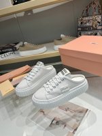 橙子出厂价p miumiu 缪缪 最新款 厚底饼干鞋 休闲鞋 帆布鞋 半拖款 原版购入开发 做货 隽永丹宁汲取迷人Miu Miu风格 造就新款运动鞋 鞋舌丝网印