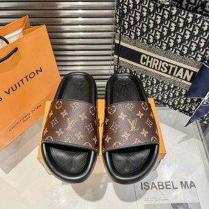 橙子出厂价p louis Vuitton 路易威登 Lv夏季新款 情侣款一字拖鞋 男女同款 颜色 7个颜色 码数 36-46