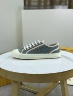 工厂P价P 实价 顶级品质芬迪 原版 1:1顶级版本 芬迪 原板进口牛皮休闲运动休闲鞋进口原版毛巾里季开发，原版进口耐磨牛皮大底；经历无数次调整，才调整出原版一