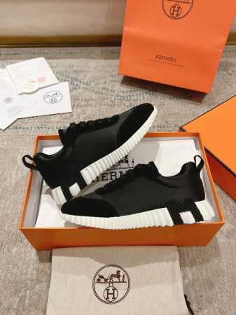 顶级版本2024ss Hermès 爱马仕 初秋新品情侣款 休闲鞋拼色设计MM风 超前时尚 简约高级 随意搭配 上脚非常轻便舒适鞋面：麂皮 牛皮内里：羊皮大底： - 点击图像关闭