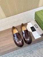 Gucci 古驰 -高端品质 原单 -鞋面：开边珠小牛皮，品牌金属扣件 -内里：水染牛皮 -大底：超真皮 橡胶；组合成型真皮大底 -超高品控 做工精细：凸显 高