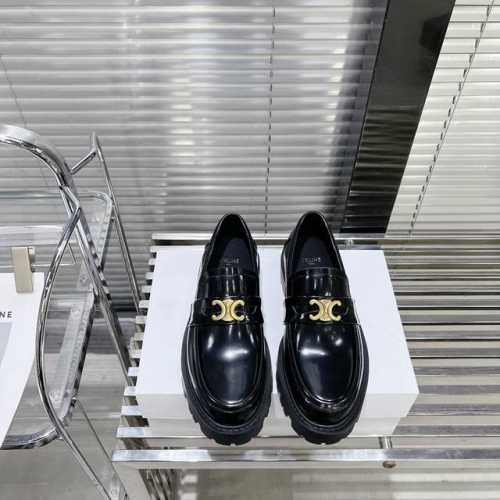 Celine 赛琳23Ss春夏最新爆款乐福鞋 这一季的赛琳真的是开了挂、太有特色了 今年必须要入手一双Celine乐福鞋 ，复古风经典款 超级百搭 简单大气 无