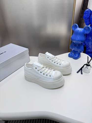 橙子出厂价p smfk 春夏新款 流星大头脏脏鞋3.0 做旧厚底休闲鞋 十字花帆布鞋 百搭的极简风国潮 新作继承了诸多品牌制胜的流行元素 势必大热 帆布休闲鞋
