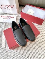 出厂价 、24ss Venatio*华伦天奴专柜同步爆款乐福鞋 专业高端 完美复刻 高端品质 顶级正品专柜一致全套高端包装 男士出差商务 一脚蹬男士鞋 上脚舒适