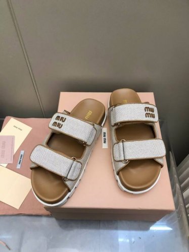 ss25 New Arrival～ 25春夏 编织拖鞋新品 纯收工编织，小羊皮内里，慢慢慵懒 度假Feel 鞋底有一定厚度，很舒适 Size 35-41