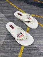男款 精致品质 古驰男士休闲拖鞋 鞋面进口材料，品牌字母logo设计，时尚帅气，尊贵奢华，旅游居家不二之选 情侣码38-44 45定制
