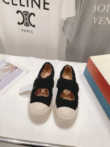 高版本出厂 Marni 玛丽珍大头娃娃鞋升级大底，玛尼原版一致套楦工艺，升级最新官方原版包装常规小白鞋看腻了，入手一双不一样洋气厚底大头鞋 4.5cm增高大底