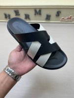 Hermes爱马仕 官网最新专柜同步新款Oran真皮面H拖鞋 巴黎原版飞回正品开模完美打造最高品质 诚意巨献，可随意进出专柜鞋面采用原版定制牛皮。多色可选。进口
