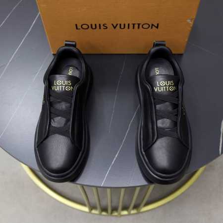出厂价： 品牌：LV路易威登标准码：38-44 45订做 等级：官网同款 材料：原版面料 舒适牛皮内里 增高轻便耐磨柔软大底款式类别：男士时尚休闲鞋 跑步 运动 - 点击图像关闭