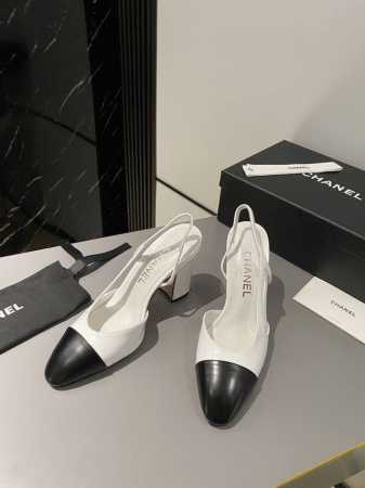 代购级 高跟版面 Chanel 经典Slingback后空凉鞋 前几年一直在做这个款 今年我们还是重新购版，再次精细Copy。 发现新版面的鞋面线条和形体舒适度 - 点击图像关闭