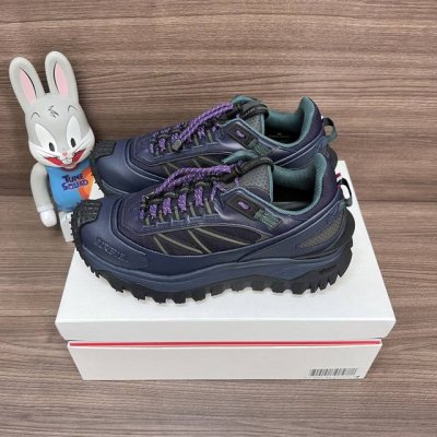 590 顶级版本Moncler盟可睐Trailgrip网布系带圆头低帮运动休闲鞋葡萄紫。 码数：36-46码 编码: H20984M00010M2058 包装：