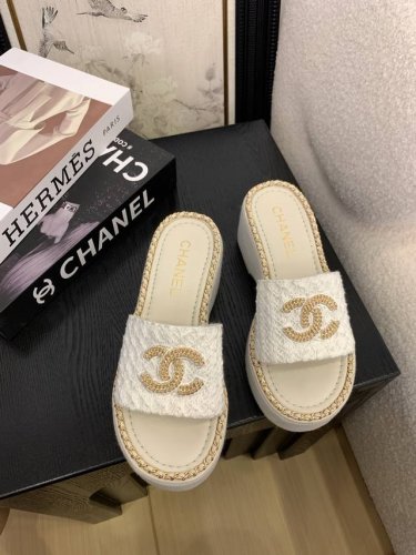 现货发售 *25 专柜 正品级 版本！！ 官方目录： 码数：35、36、37、38、39 34 40 41 需要定做跟客服 沟通 均配有意大利正品包装