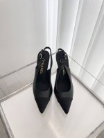 小香2024夏季新品 ～～～小香高跟凉鞋！同原版1：1复制！非市场普通版本。 面料：羊皮 内里：羊皮 跟高：9.5cm 大底：意大利皮底 码数：35-39 40
