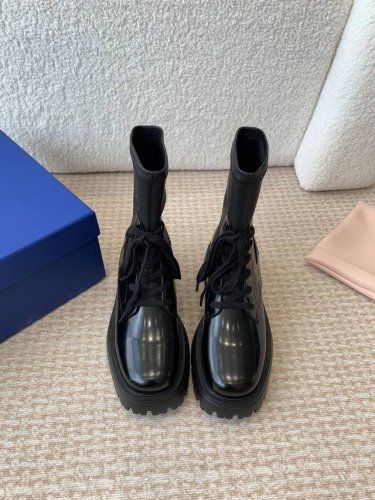 stuartweitzman fw24 new arrival～杨紫大姐姐同款搭扣机车靴 sw新款厚底马丁靴百搭实穿，可盐可甜的单品酷酷的 鞋面：进口小牛皮 内