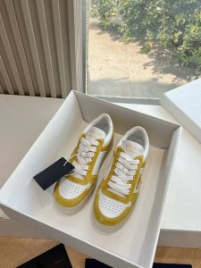 G036所见即所得prad代购级别普拉达春夏新品运动休闲德训鞋运动板鞋皮革运动鞋让整双鞋轻便舒适 鲜艳色彩 满足不同风格时髦人士的多种选择，每一个设计元素都踩在