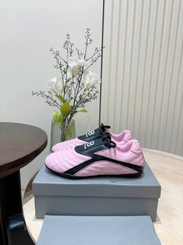 25Ss新款Balenciaga巴黎世家格纹棒球鞋休闲鞋 原版购入开发 做货 巴黎家最新隐藏款网球鞋软菱格纹 柔软小牛皮配搭和经典双Logo满满的复古感又是最最