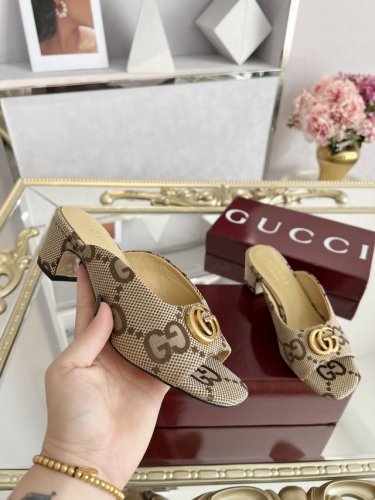 Gucci古驰2025新款拖鞋，高跟百搭显瘦、受用原版1:1五金！ 面料：采用头层牛皮 内里：羊皮 垫脚：羊皮 码数：35-41#