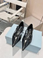 Prada顶级版本 小猫跟 2024重磅推出普拉达最新款中空鞋，Prada字母+水钻 YYDS系列 PRADA早春T台走秀网红同款＂造梦不夜城＂，Prada能在