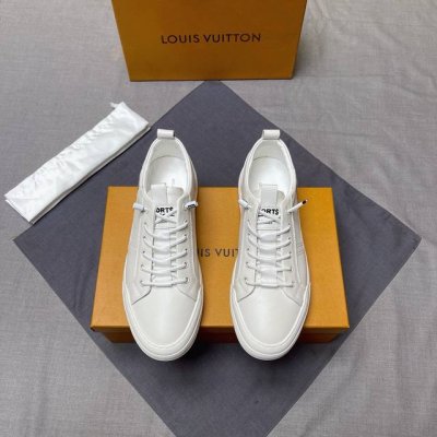Lv 低帮 男士2025Hk专柜发售 意大利进口牛皮+鞋底橡胶底 活动成型底超级舒适 原厂跟单货 细节决定品质长久 欢迎对比羊皮内里 垫脚中底全部原版做工 毋庸
