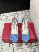 顶级版本 Roger Vivier 25S Rv新款 U Look 方扣小跟漆皮单鞋 优雅精致 脚感舒适 鞋型非常修饰脚型 流畅线条尽显高级感 上脚精致又减龄