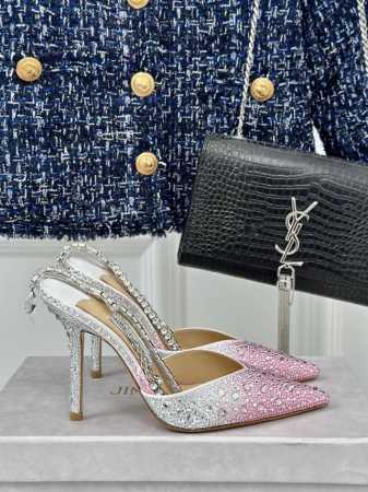 厂价 jimmy Choo 吉米周经典钻石链条尖头水晶高跟凉鞋 超绝的水晶鞋 美到移不开视线 鞋型做的非常秀气 不会过分窄长 内部空间很足 让脚趾能足够的放松 - 点击图像关闭