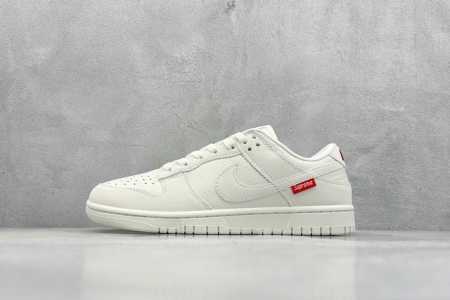 400 現貨 终端放店 Xc版 Nike Sb Dunk Low X Supreme 奶白 纯原大厂出品 极力推荐 原装头层材料 独家版型蒸餾加工 帶來的是更好 - 点击图像关闭