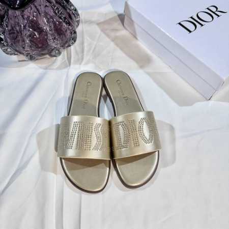 出厂： Dior 迪奥 2025新花色 太空珠平底拖鞋 一字拖 休闲凉拖 码数：35-42 颜色：金色 - 点击图像关闭