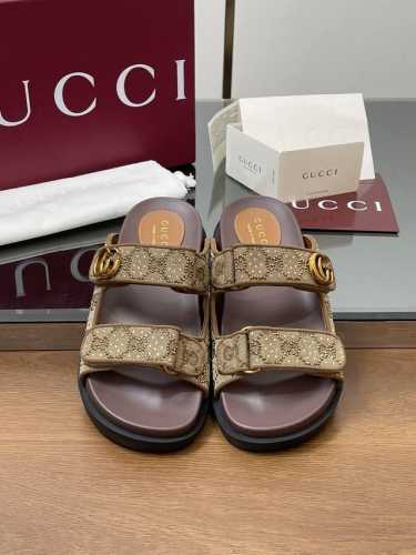 GUCCi高端精品 福利 2025古驰早春系列GG水晶烫钻魔术贴双G G扣沙滩拖鞋凉鞋顶级代购品质！原版1:1复刻，毎个细节皆经过精心打磨细腻制作.可与ZG对比