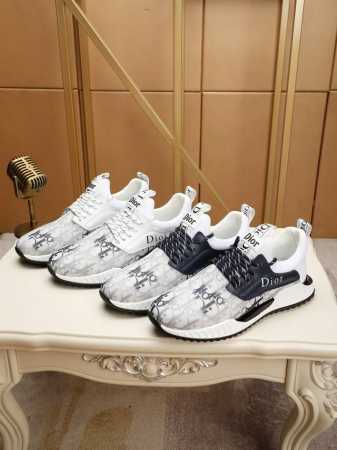 最新休闲男鞋，欢迎1:1对比，爆单款迪奥香港专柜休闲鞋，专柜品质，支持验货，优质做工，鞋面采用意大利进口头层牛皮，进口皮内里，原版时尚运动大底 ，休闲时尚，高端 - 点击图像关闭