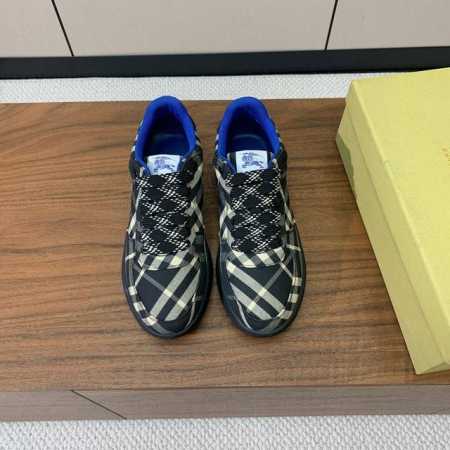 Burber*y 格纹休闲运动鞋。选用棉质混纺面料打造。于意大利工坊匠制而成，以鲜明品牌风格诠释衣橱必备款式。鞋面纹棉材质、牛皮。羊皮垫脚。原版大底。 码数：3 - 点击图像关闭