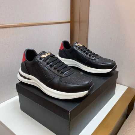 工厂价 Arman* 新品上市 鞋面采用牛皮配品牌印花面料羊皮内里，运动休闲大底，鞋型饱满，立体感十足时尚、新颖标准码数：38-44。两色可选。 - 点击图像关闭