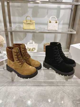 Loew*罗意威 24ss秋冬新品男女同款情侣马丁靴，难得的爆款 酷酷帅帅的做旧风格，王一博同款情侣靴，这双鞋酷出天际了，复古英伦风，穿出不一样的气质，高丝光牛 - 点击图像关闭