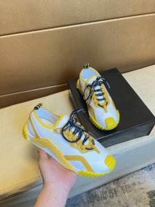 独家首发 杜嘉班纳 独特现代风运动鞋 专柜代购休闲 意大利进口原版皮 猪里 拒绝脱色磨脚 鞋底 原厂特供原版底 超酷 系带走路都带风风格设计 原单品质全真皮制作