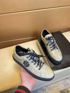 pp 菲利普 原单品质.～ 独特现代风运动鞋。休闲鞋潮男必备款 意大利进口原版品牌，进口原版皮，羊里 拒绝脱色磨脚 鞋底：原厂特供原版底，法国懒人风格设计 贴脚