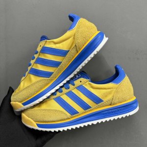 档口现货 纯原组合底 ad Sl72 Rs Green Yellow 系列德训 阿迪达斯Originals推出复古 T头鞋 造型的Sl72鞋款复刻 有男女两款可
