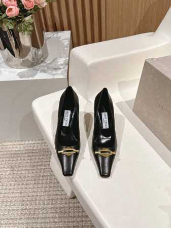 高版本Jimmy Choo 4 春夏新品爆款 乐福单鞋 高跟 -超级A的一款啊！美得让人窒息！镂空设计给人以一种很神秘的感觉，奢华又不失低调 不管是衣服还是裙子 - 点击图像关闭