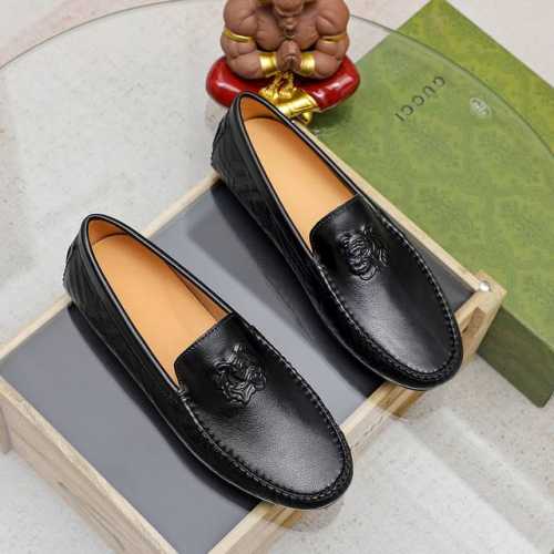 工厂价 GUCCI 古驰热卖款潮流男士休闲套脚鞋官网原版1:1开模原单品质，做工精细时尚百搭，完美楦型，上脚舒适潮男型男推崇款，头层进口牛皮优质猪皮内里，橡胶耐