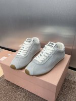 工厂价 Miumiu 2024高定系列走秀新款系带休闲运动女鞋 缪缪明星同款字母logo圆头拼色阿甘跑鞋材质:鞋面进口小牛皮 进口羊猄皮+水染羊皮内里+原版开模