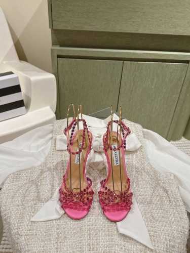 Aquazzur* 菠萝早春专柜新品仙女时装鞋系列，大量上新同步官网全系列均可定制龙年主打一个火爆，全网各大网红纷纷开秀，绝美的穿搭系列！ ★★★★★ 鞋面 P