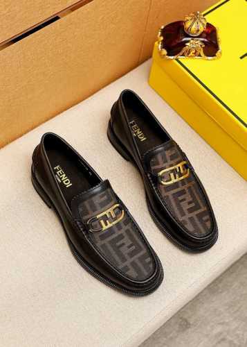 商品商标：Fendi 芬迪 休闲皮鞋 正码码数: 38-44 45订制 商品材料：精选 进口头层牛皮鞋面+奢华五金扣，进口牛内里。强烈立体视觉效果，橡胶大底 颜