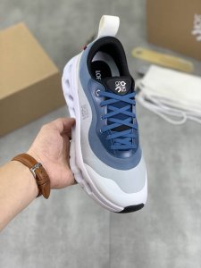 工厂p价p 实价 Loewe 情侣款 跑步专业户 跑鞋 舒适度百分百 昂跑Onrunning与Loewe罗意威的联名全新开后On 35-45
