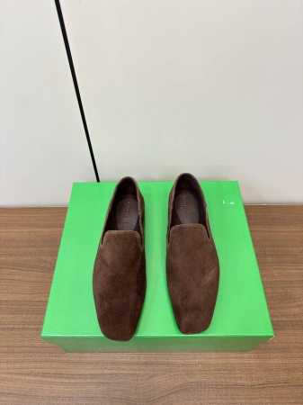 Bottegaveneta｜25款早春踩跟平底乐福鞋 时髦炸了更换设计师首秀奶奶鞋Bv开挂了，逆天爆款原版开发 低调到骨子里的编织豪门，时尚博主网红推荐大爱款魂 - 点击图像关闭
