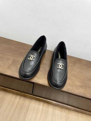 皮里 毛里 ChaneL 24K泰迪乐福鞋 秋冬新款 小香羊羔毛乐福鞋 舒适保暖平底毛毛鞋 秋冬新款单鞋 香奶奶新品乐福鞋 设计简约高级，超级百搭款！双C lo