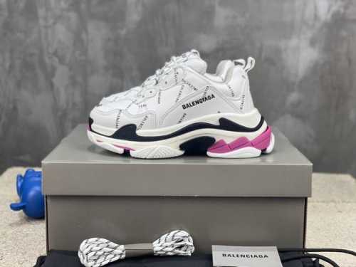 顶级版本 尺码 35-42 莞产纯原顶级版本 初代老爹鞋 1:1复刻原版 秒杀市面错误版本 balenciaga Triple S 巴黎世家 姥爹复古运动鞋 #