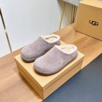 广州版本 2024新款UGG油叽叽包头拖鞋 毛毛拖鞋 棉鞋UGG真的是必须人手一双！慵懒随性的代表，穿搭上脚真的很高级 上脚包裹感超nice，很舒服，懒人必备，