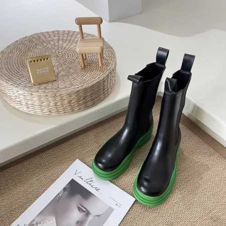 出厂 Bottega Veneta 顶级专柜 官网同步 Bv葆爹天团全系 经典矮筒 中筒靴 真正的经典 永不过时 葆爹穿搭 时尚最前沿 原标 原盒 正确版本 进 - 点击图像关闭